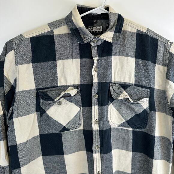 Conyon Guide Blue and Cream Plaid Flannel Button Down Shirt Mens Size Large - Picture 4 of 15
